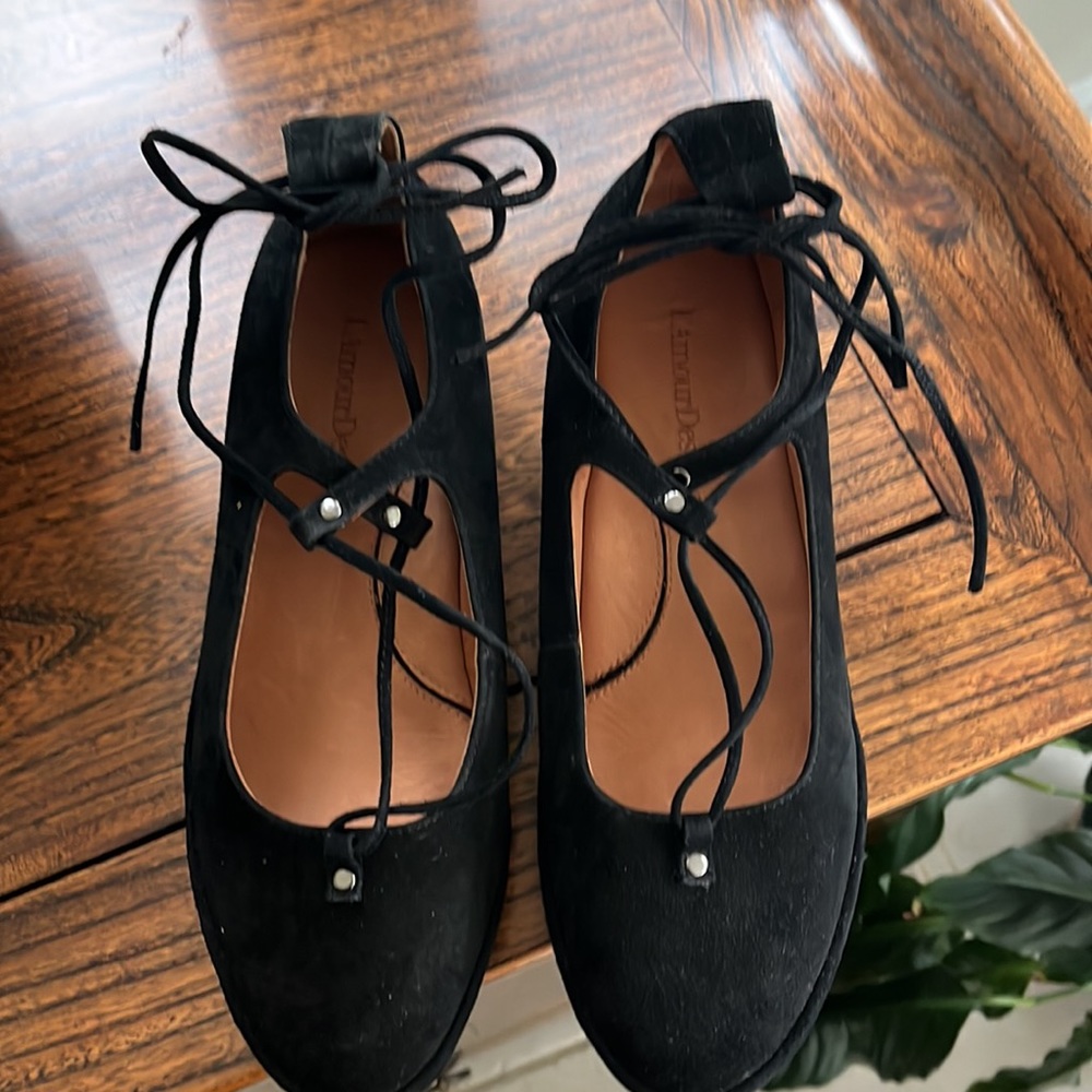 L’Amour Des Piedes black suede Mary Jane type shoes Size 9 M